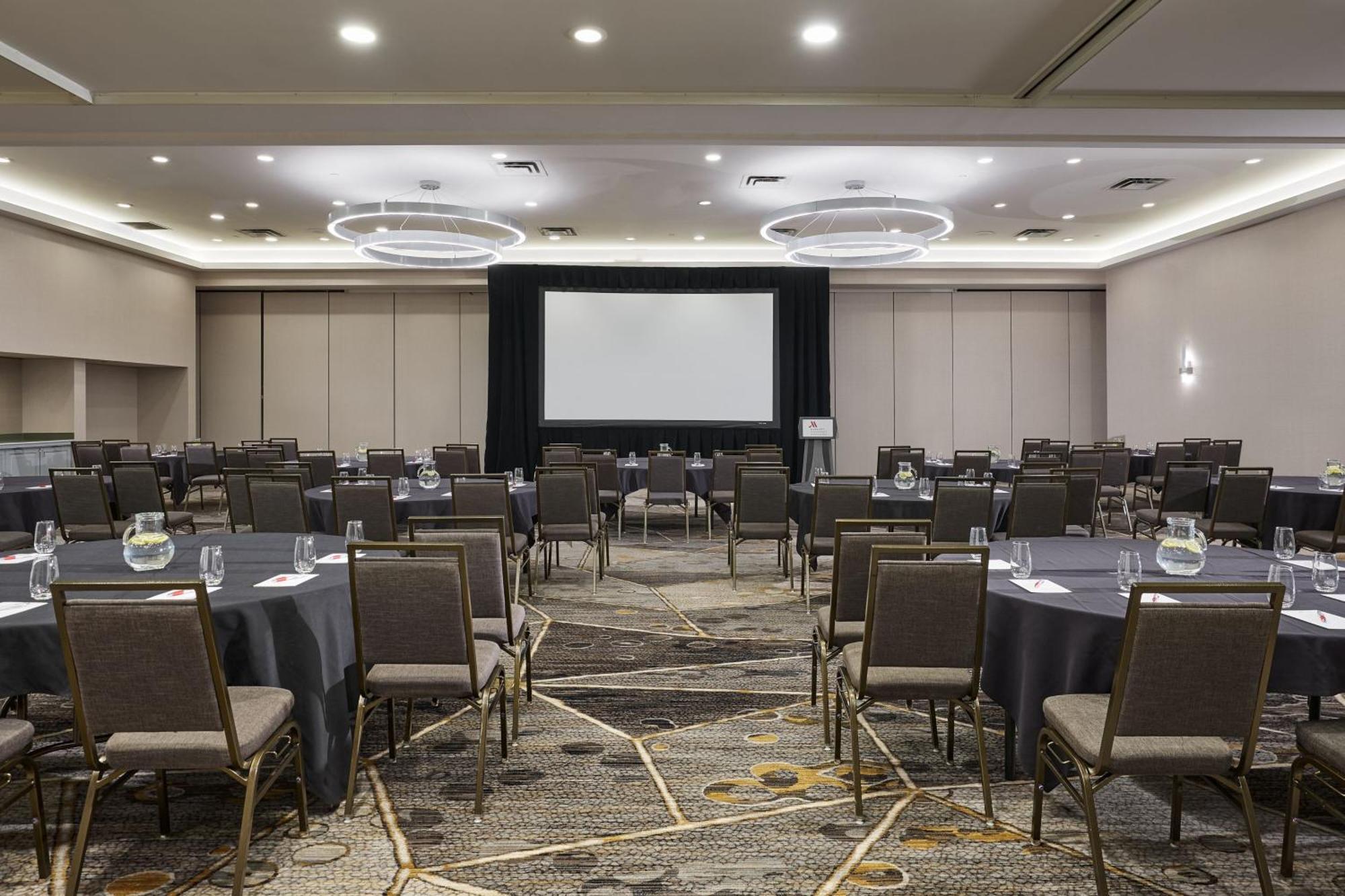 Marriott Cincinnati Northeast Мейсън Екстериор снимка